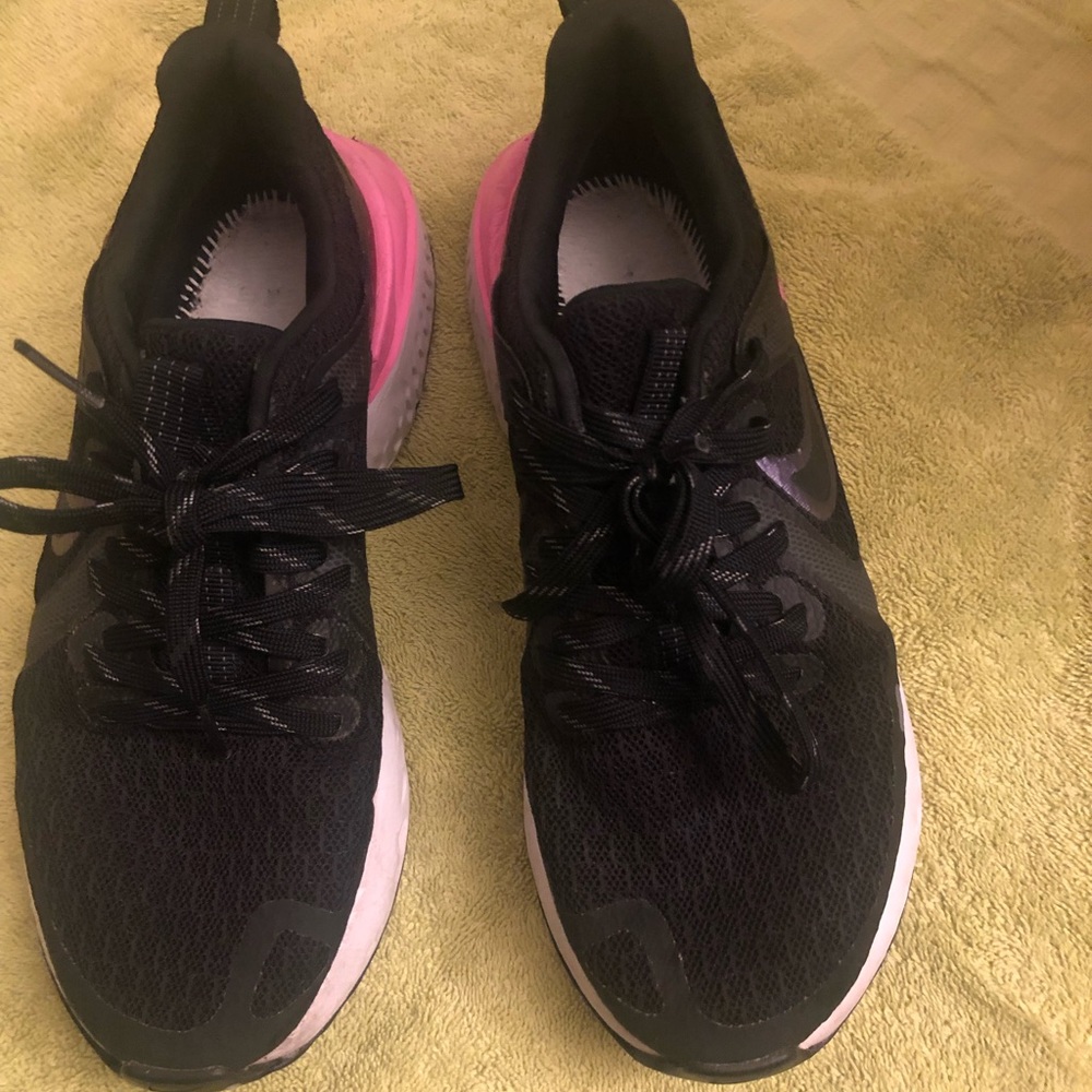 Running shoes